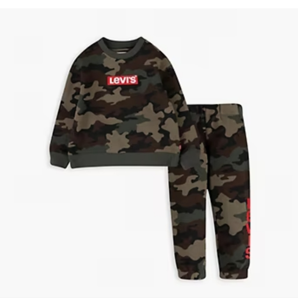 Levis camo crew shirt and joggers 24m
